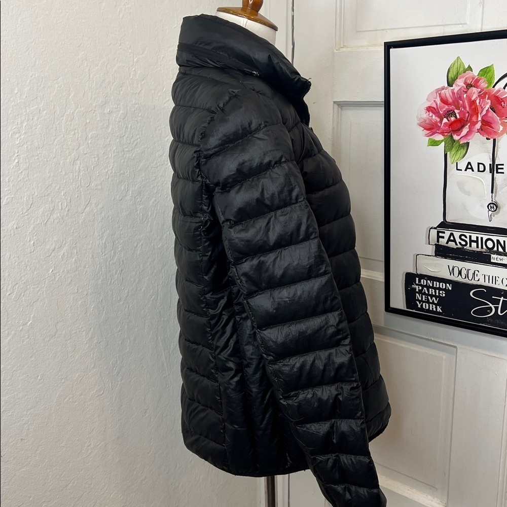 TUMI Pax Black Neck Pillow Puffer Jacket Size M - Picture 3 of 14